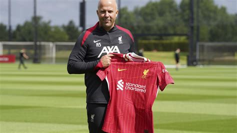 Slot set to continue Klopp's playing style at Liverpool and accepts .